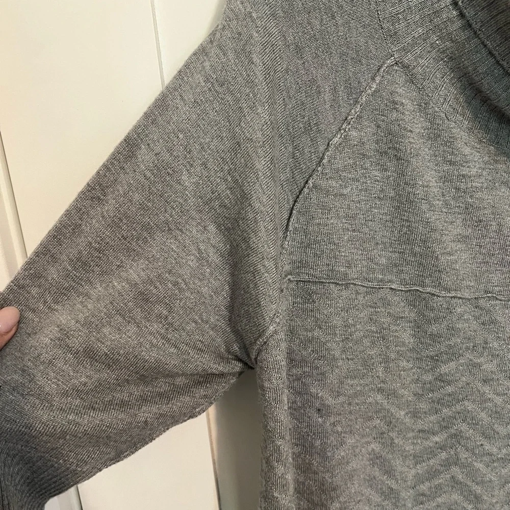 Soft Surroundings Gray Cowl Neck Sweater Raw hem detail size XL